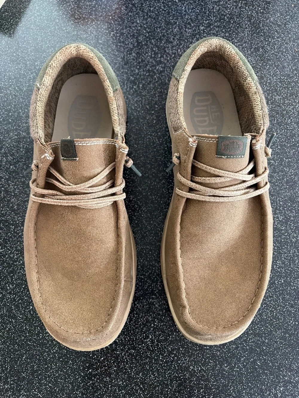 Men’s Size 11EE Brown Hey Dude shoes